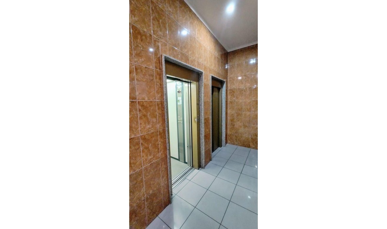 Reventa - Apartamento / piso - Torrevieja - Centro