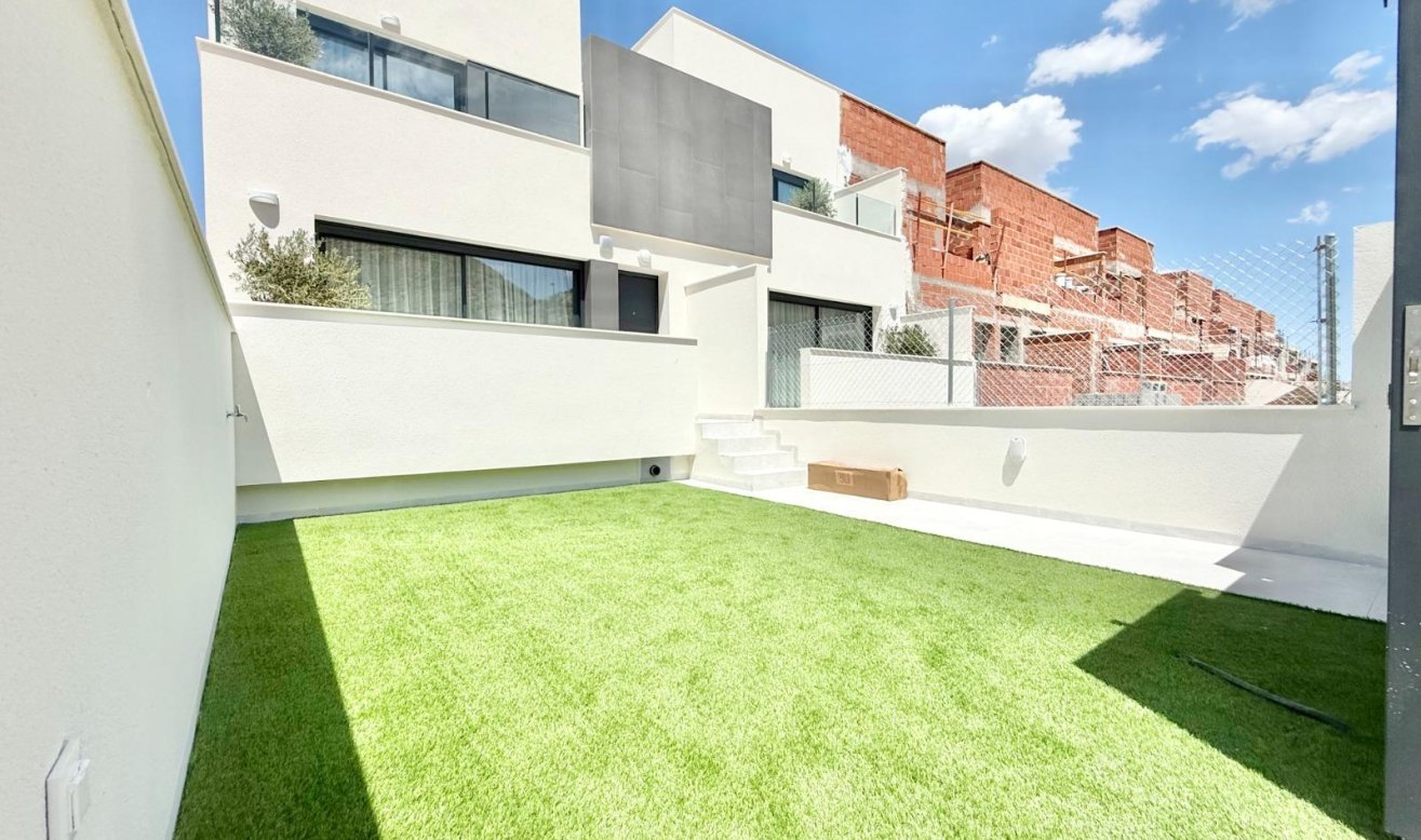 Obra nueva - Adosado - Cox - San Fernando
