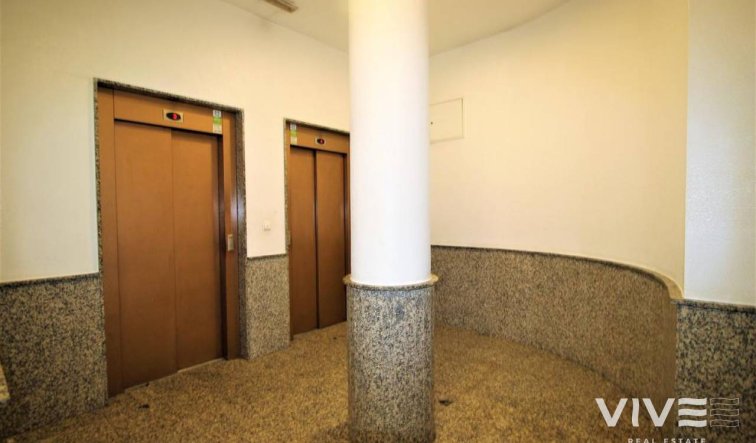 Reventa - Apartamento / piso - Torrevieja - Pueblo - Centro