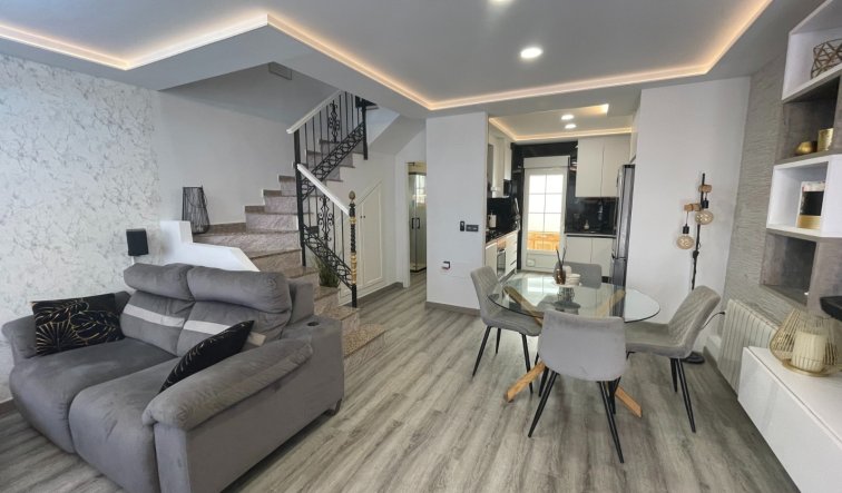 Reventa - Semi Detached Villa - Orihuela Costa - Villamartin
