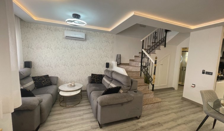 Reventa - Semi Detached Villa - Orihuela Costa - Villamartin
