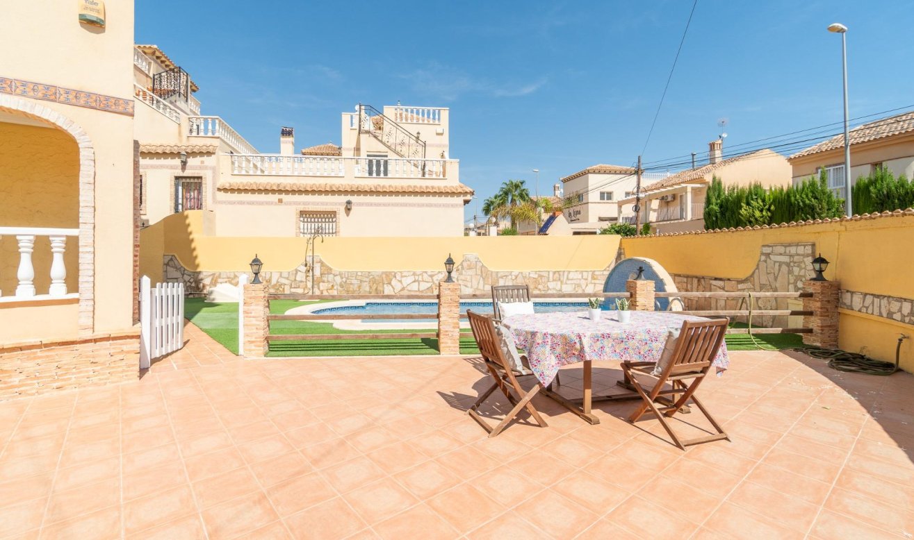 Reventa - House - Orihuela Costa - La Florida