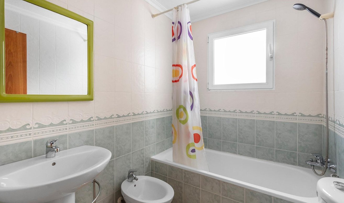 Reventa - Apartamento / piso - Torrevieja - Centro
