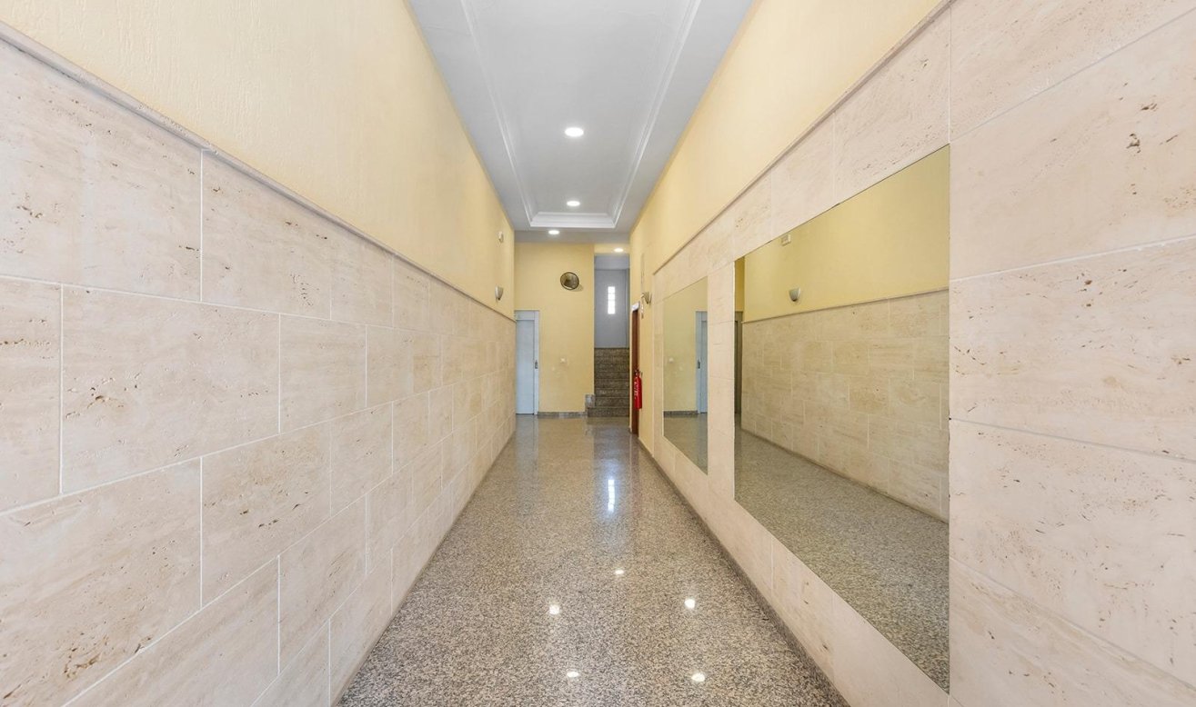 Reventa - Apartamento / piso - Torrevieja - Centro