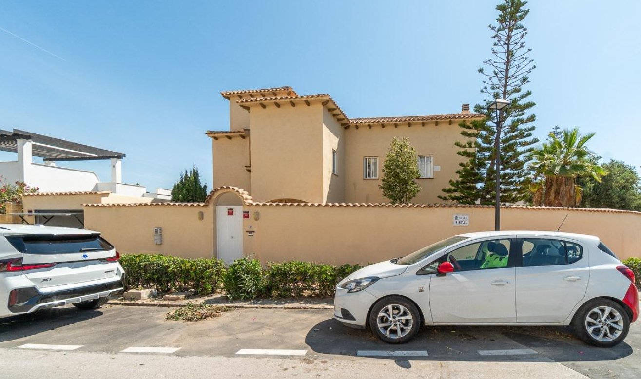 Reventa - Villa - Torrevieja - Torre la mata