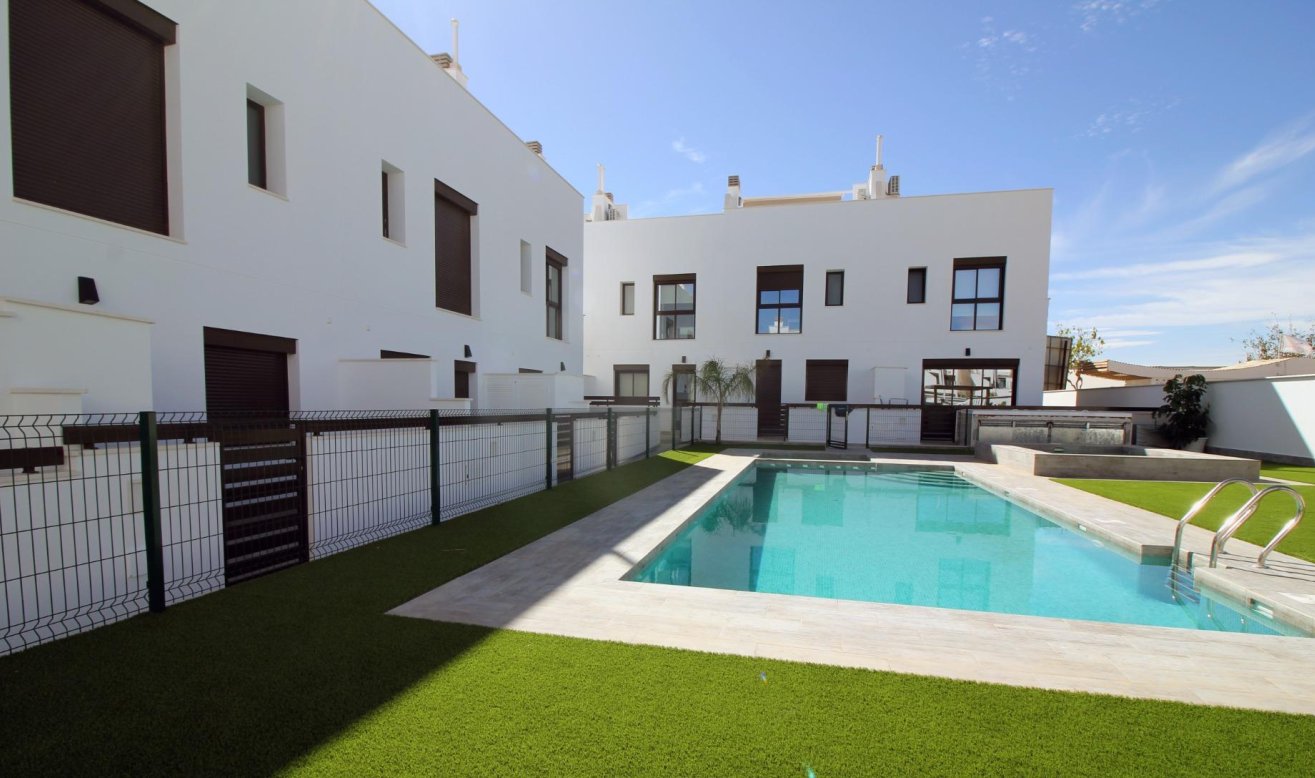 Obra nueva - Villa - Pilar de la Horadada - parque Andromeda