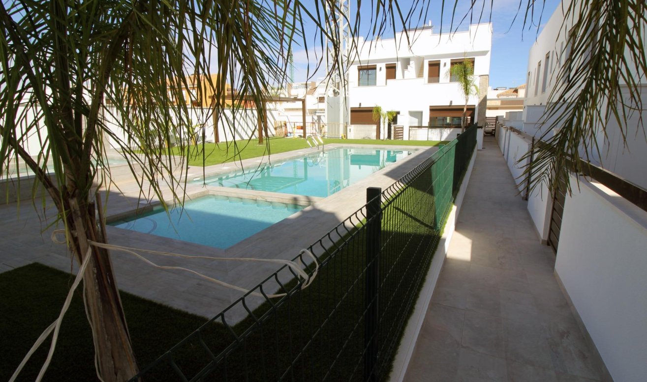 Obra nueva - Villa - Pilar de la Horadada - parque Andromeda