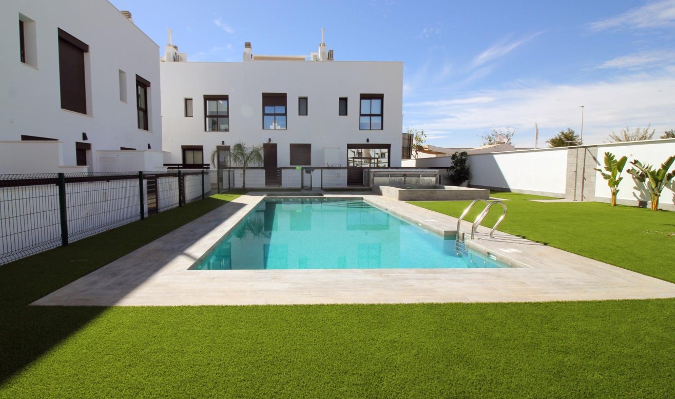 Obra nueva - Villa - Pilar de la Horadada - parque Andromeda