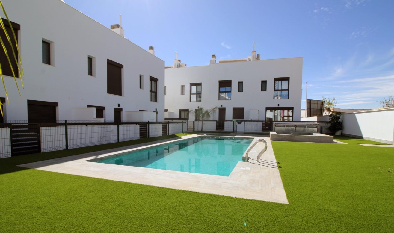 Obra nueva - Villa - Pilar de la Horadada - parque Andromeda