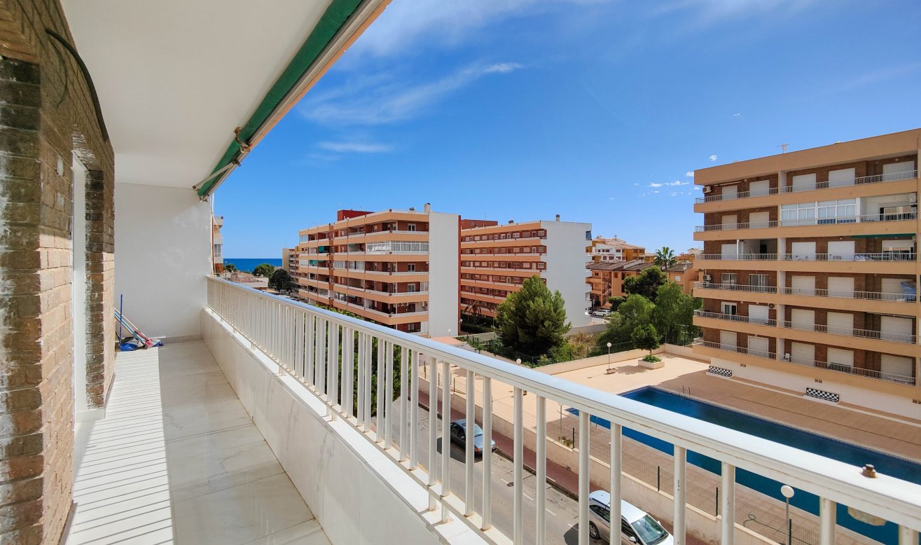 Resale - Apartment / flat - Orihuela Costa