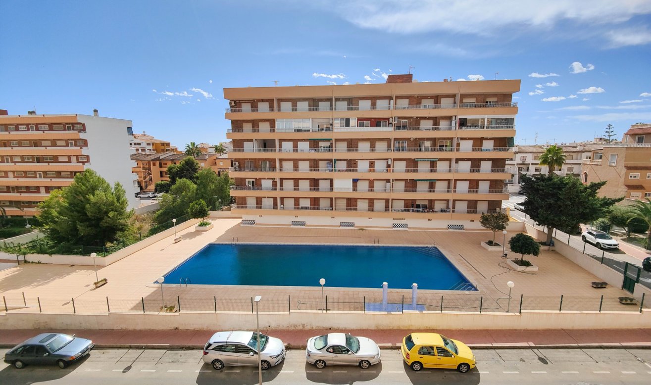 Resale - Apartment / flat - Orihuela Costa