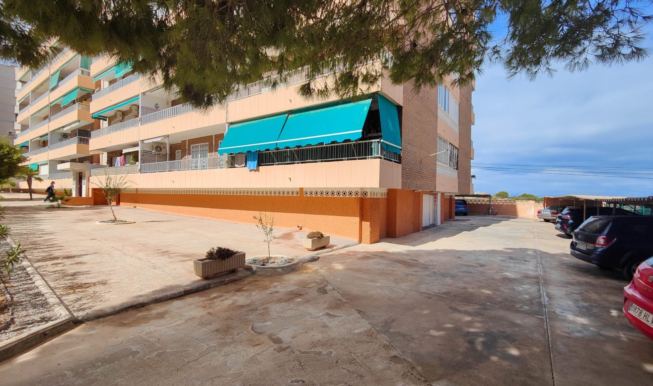 Resale - Apartment / flat - Orihuela Costa