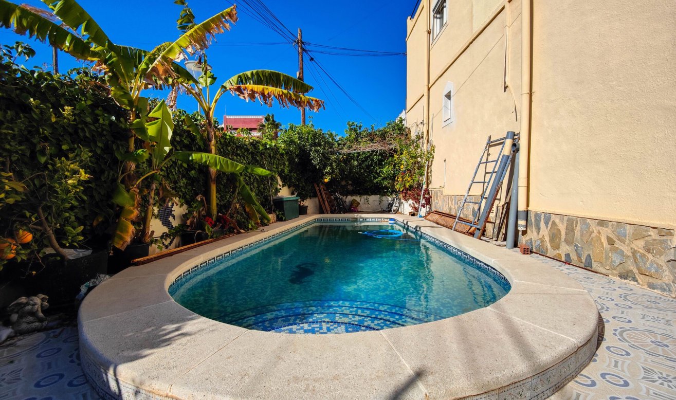 Resale - Semi detached - San Miguel de Salinas