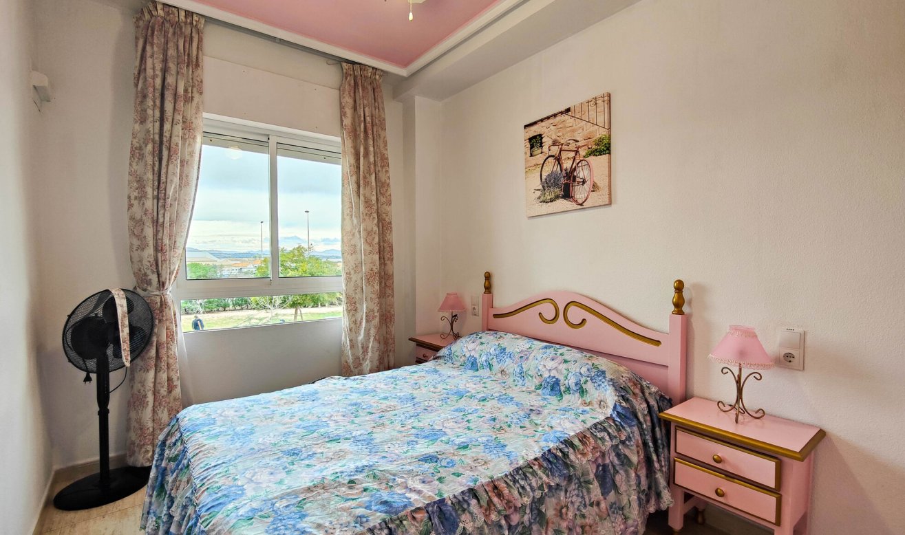 Resale - Apartment / flat - Torrevieja