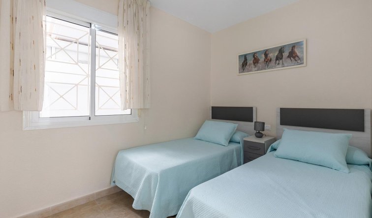 Reventa - Bungalow - Torrevieja - Aguas Nuevas