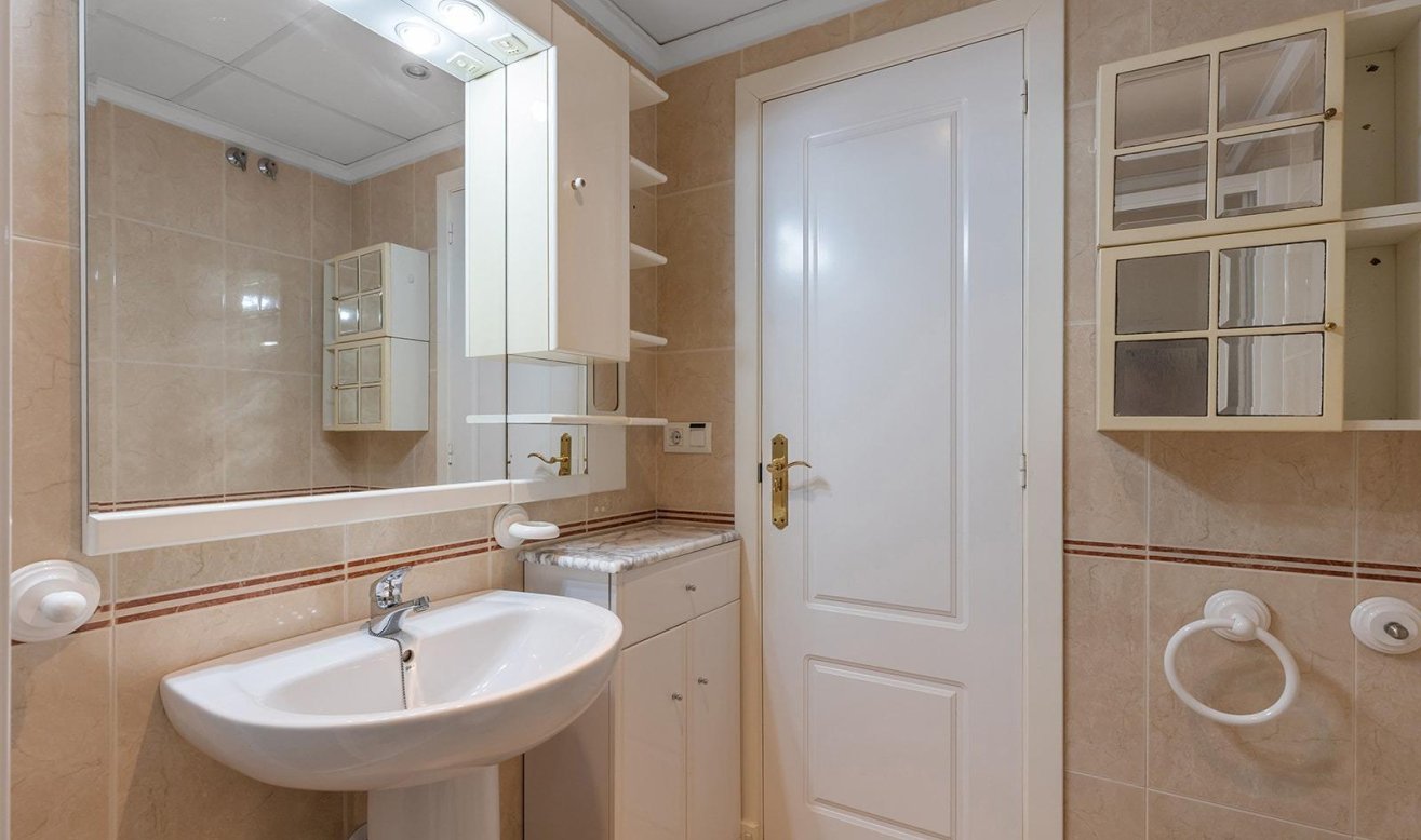 Reventa - Bungalow - Torrevieja - Aguas Nuevas