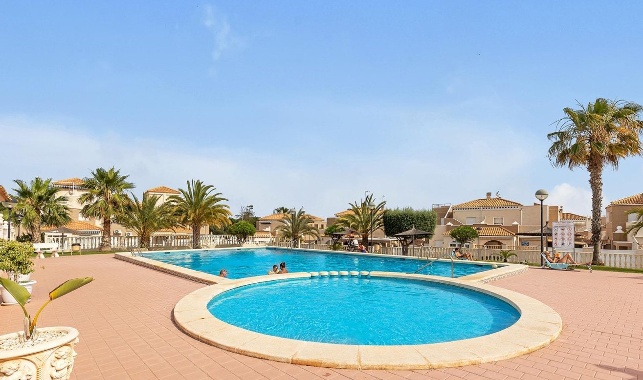 Reventa - Bungalow - Torrevieja - Aguas Nuevas