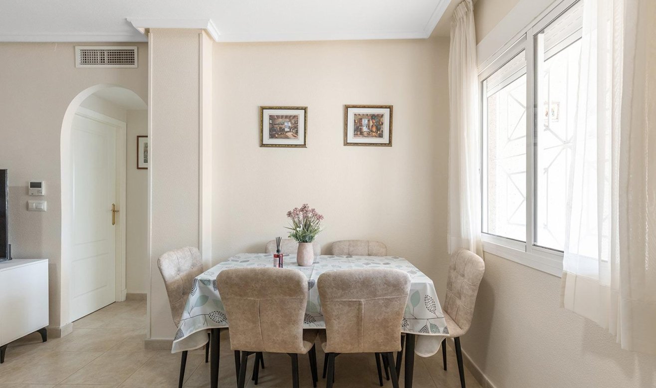 Reventa - Bungalow - Torrevieja - Aguas Nuevas