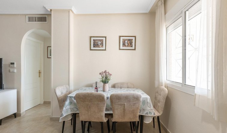 Reventa - Bungalow - Torrevieja - Aguas Nuevas