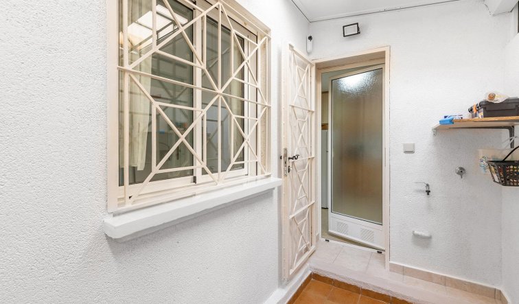 Reventa - Bungalow - Torrevieja - Aguas Nuevas