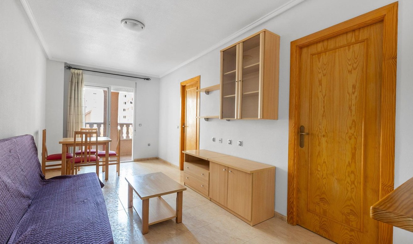 Reventa - Apartamento / piso - Torrevieja - Estacion de autobuses