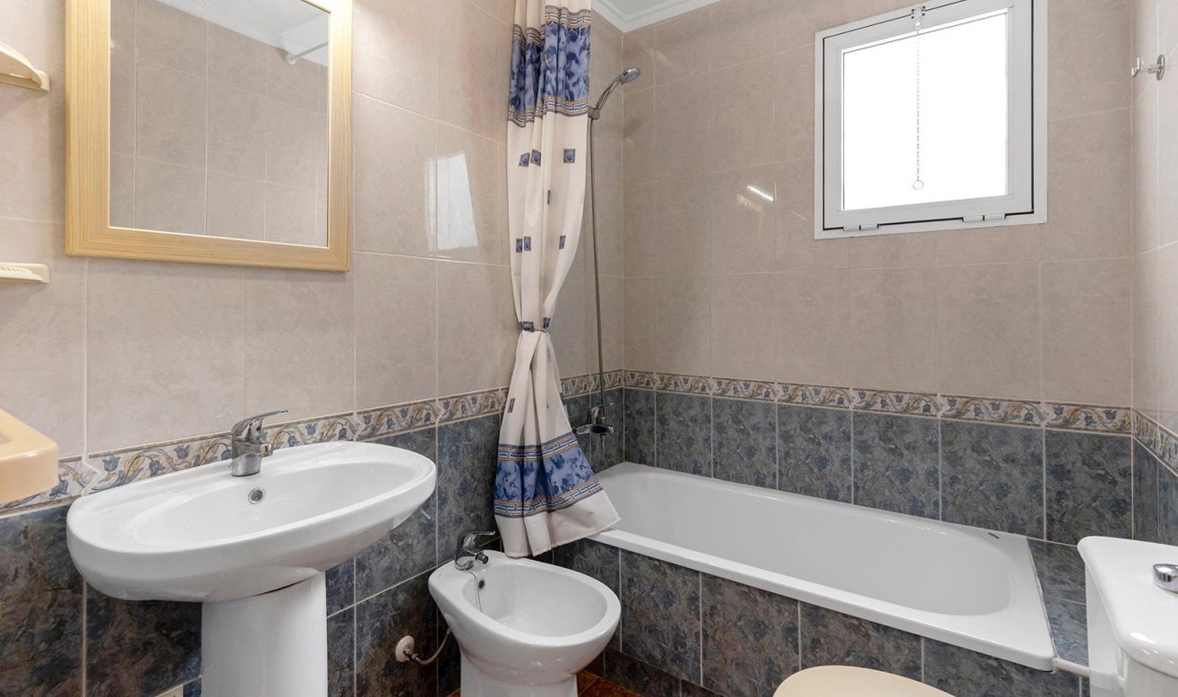 Reventa - Apartamento / piso - Torrevieja - Estacion de autobuses