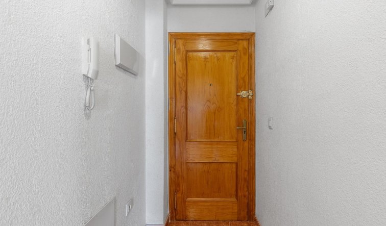 Reventa - Apartamento / piso - Torrevieja - Estacion de autobuses