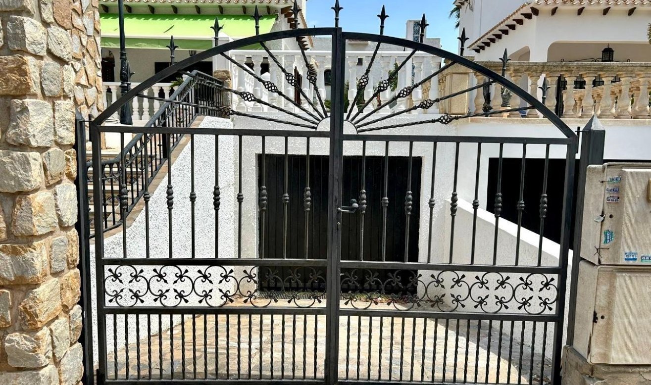 Reventa - Villa - Orihuela Costa - La Zenia