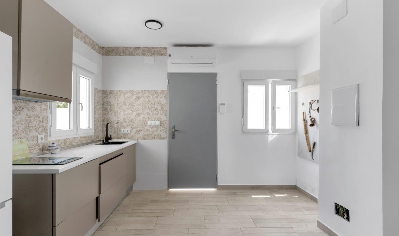 Reventa - Villa - Torrevieja - Torreta florida