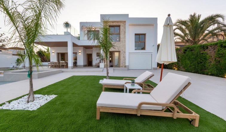 Obra nueva - Villa - Orihuela Costa - Campoamor