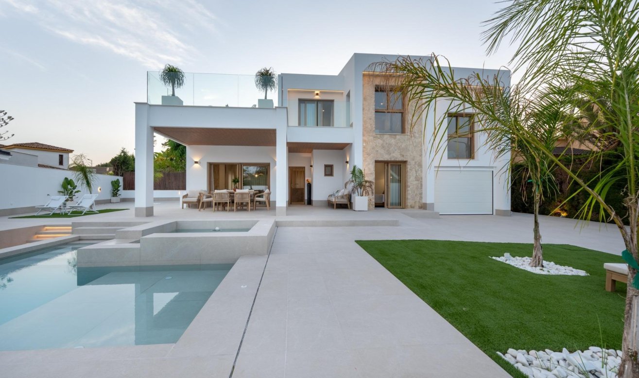 Obra nueva - Villa - Orihuela Costa - Campoamor