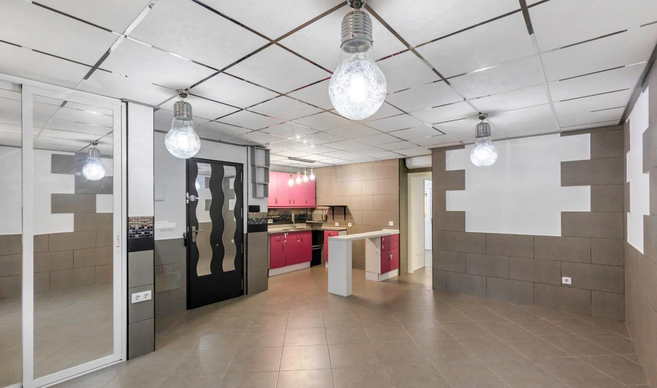 Resale - Apartment / flat - Torrevieja - La Mata pueblo
