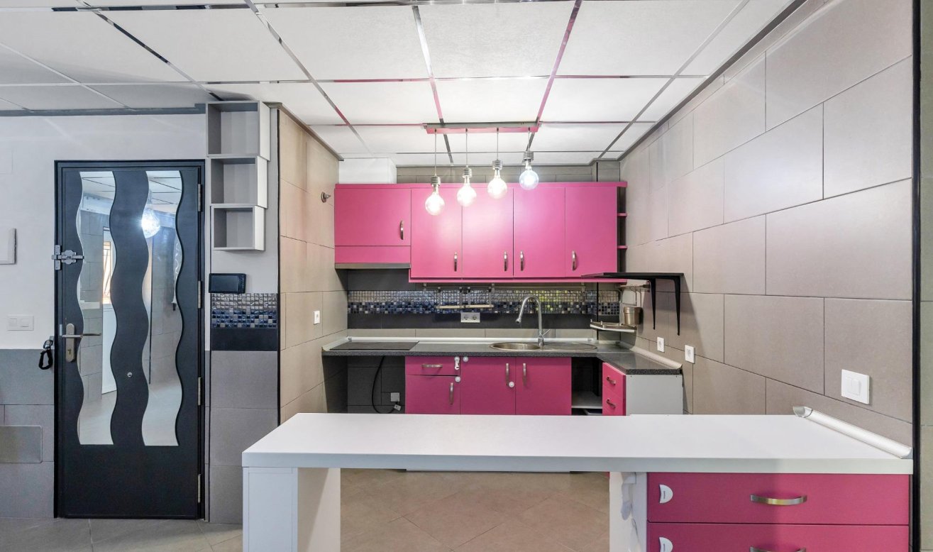 Resale - Apartment / flat - Torrevieja - La Mata pueblo