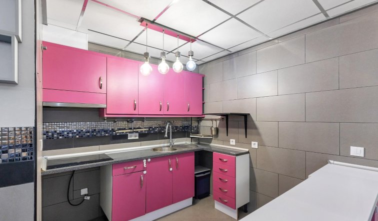 Resale - Apartment / flat - Torrevieja - La Mata pueblo