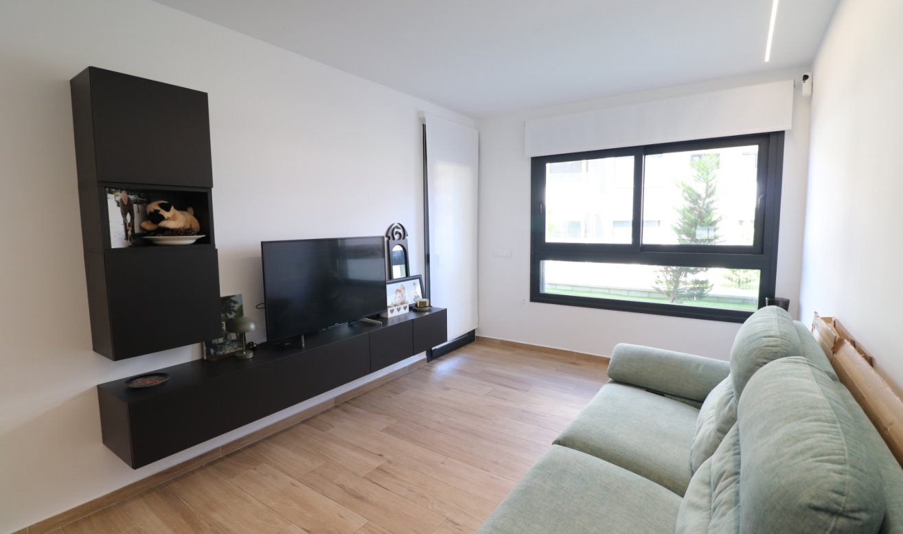 Resale - Apartment / flat - Orihuela Costa - Villamartin