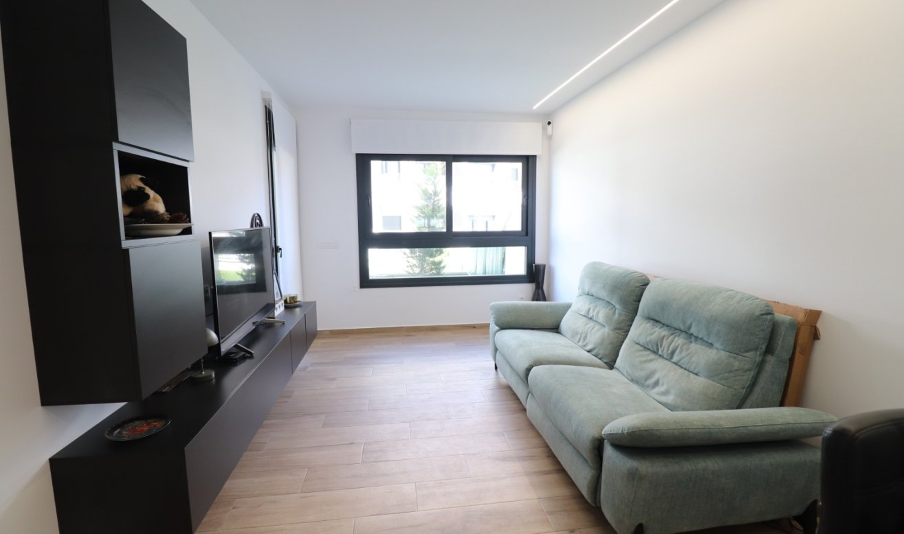 Resale - Apartment / flat - Orihuela Costa - Villamartin