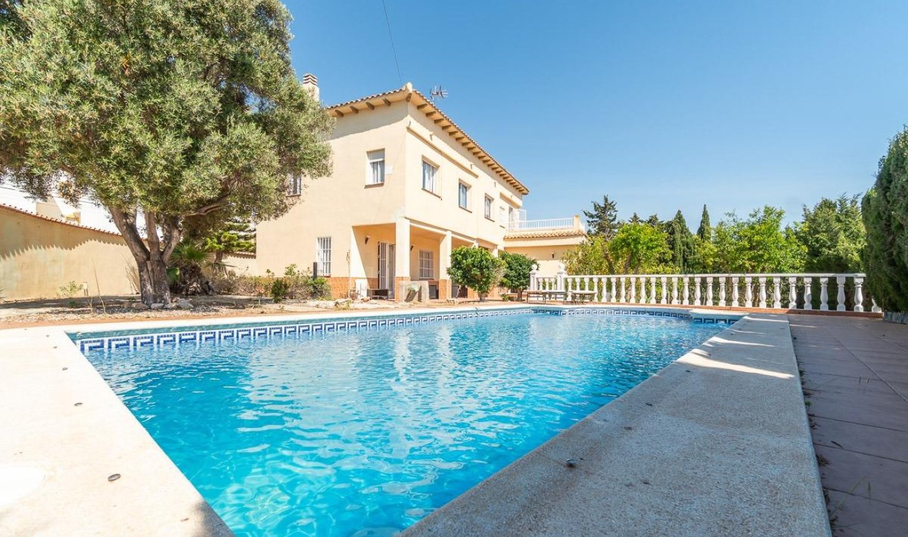 Resale - Villa - Torrevieja - La Mata