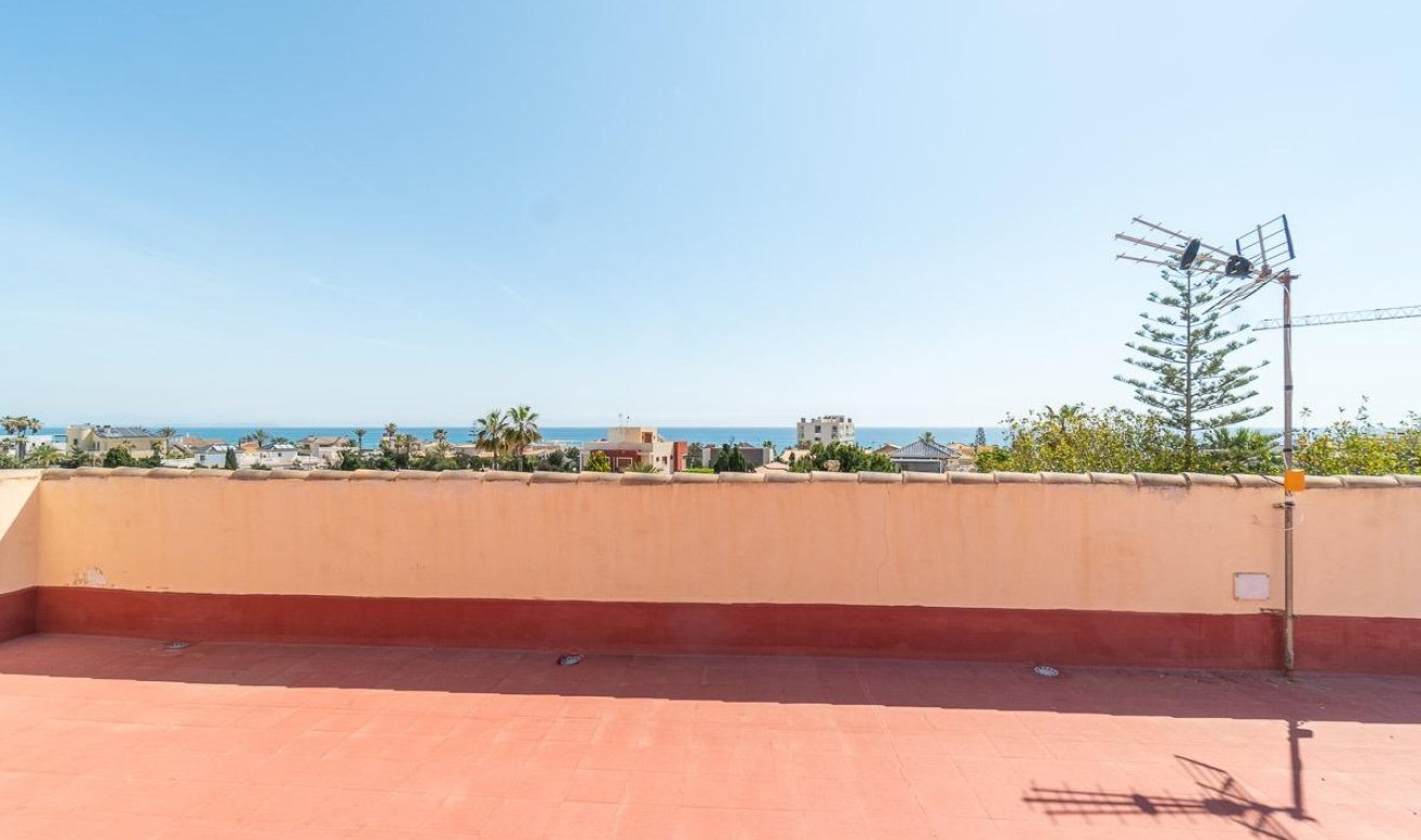 Resale - Villa - Torrevieja - La Mata