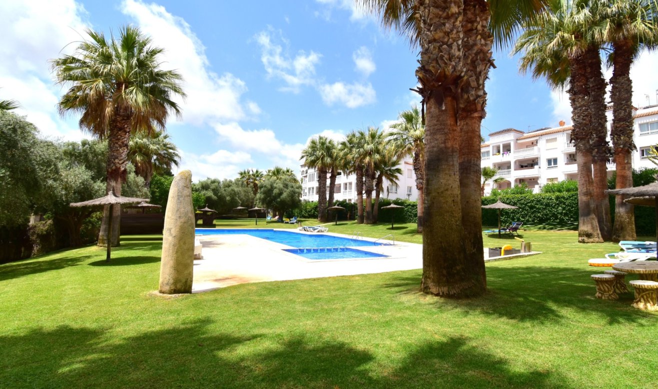Resale - Apartment / flat - Orihuela Costa - Villamartin
