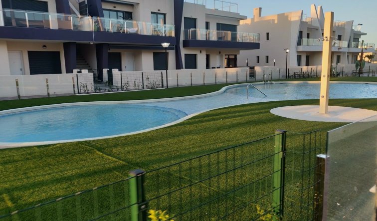 Resale - Bungalow - Pilar de la Horadada - Torre De La Horadada