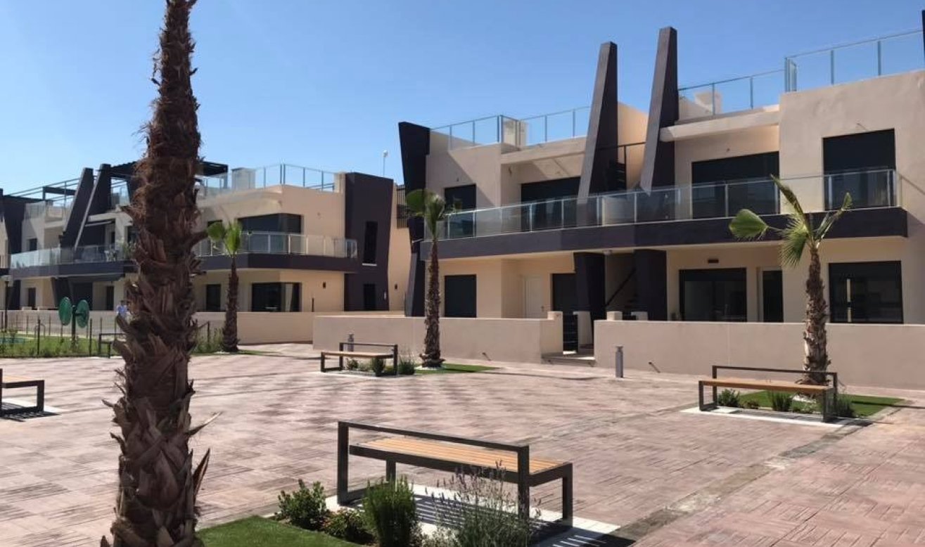 Resale - Bungalow - Pilar de la Horadada - Torre De La Horadada