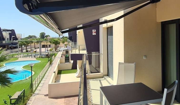 Resale - Bungalow - Pilar de la Horadada - Torre De La Horadada