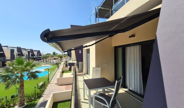 Resale - Bungalow - Pilar de la Horadada - Torre De La Horadada