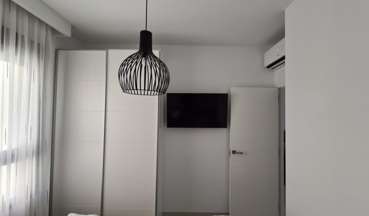 Resale - Bungalow - Pilar de la Horadada - Torre De La Horadada