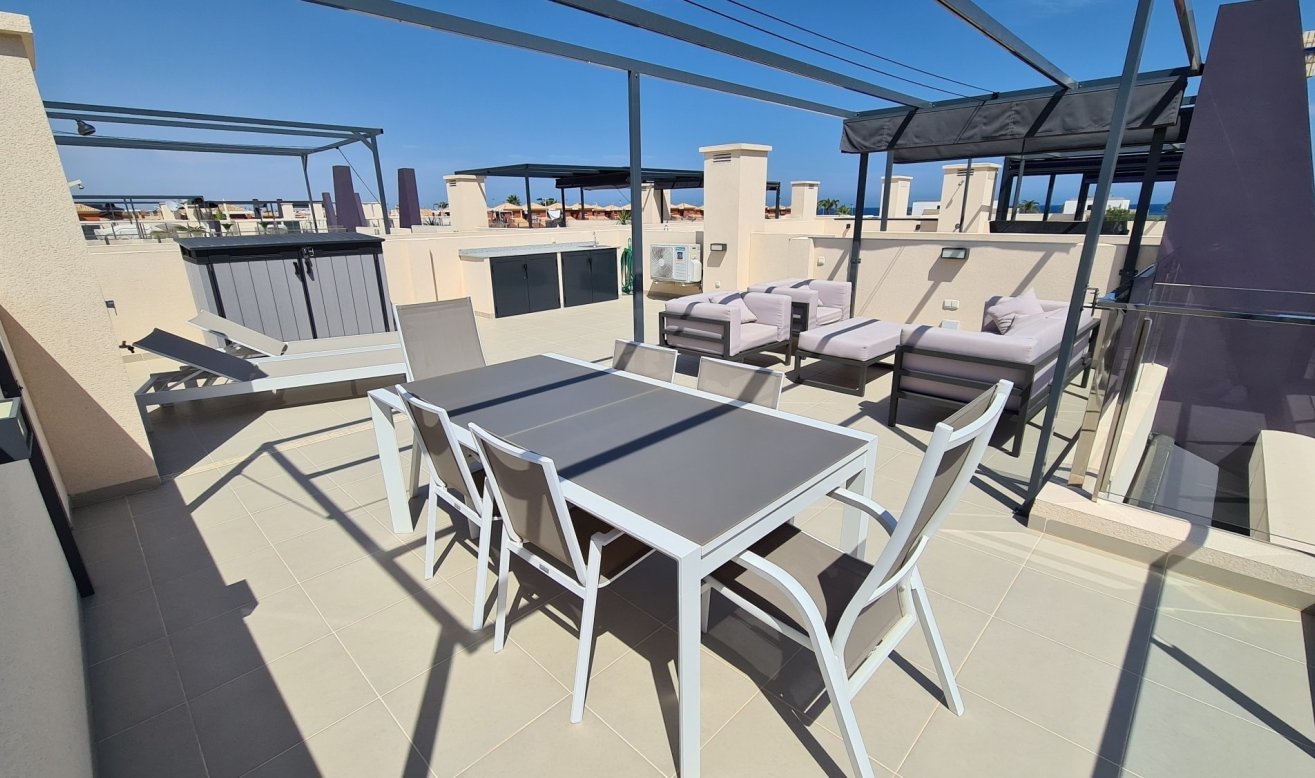 Resale - Bungalow - Pilar de la Horadada - Torre De La Horadada