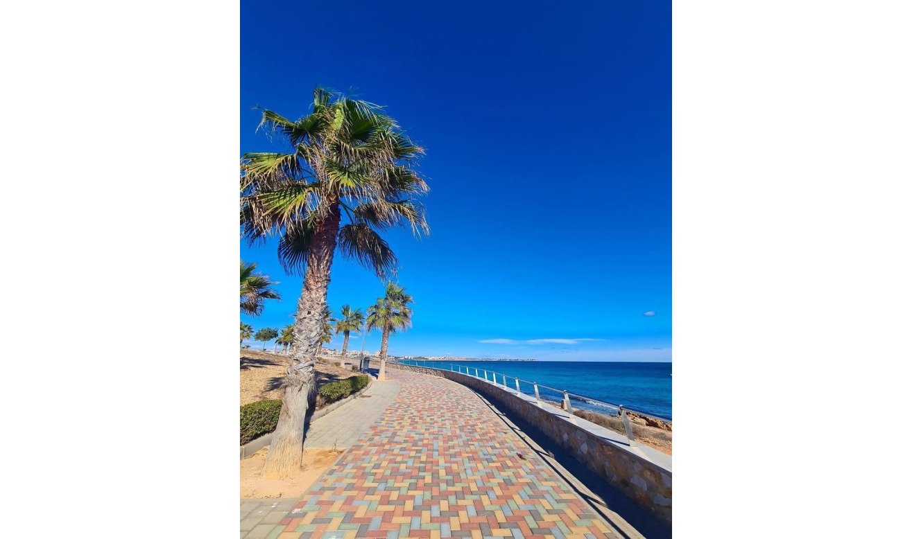 Resale - Bungalow - Pilar de la Horadada - Torre De La Horadada