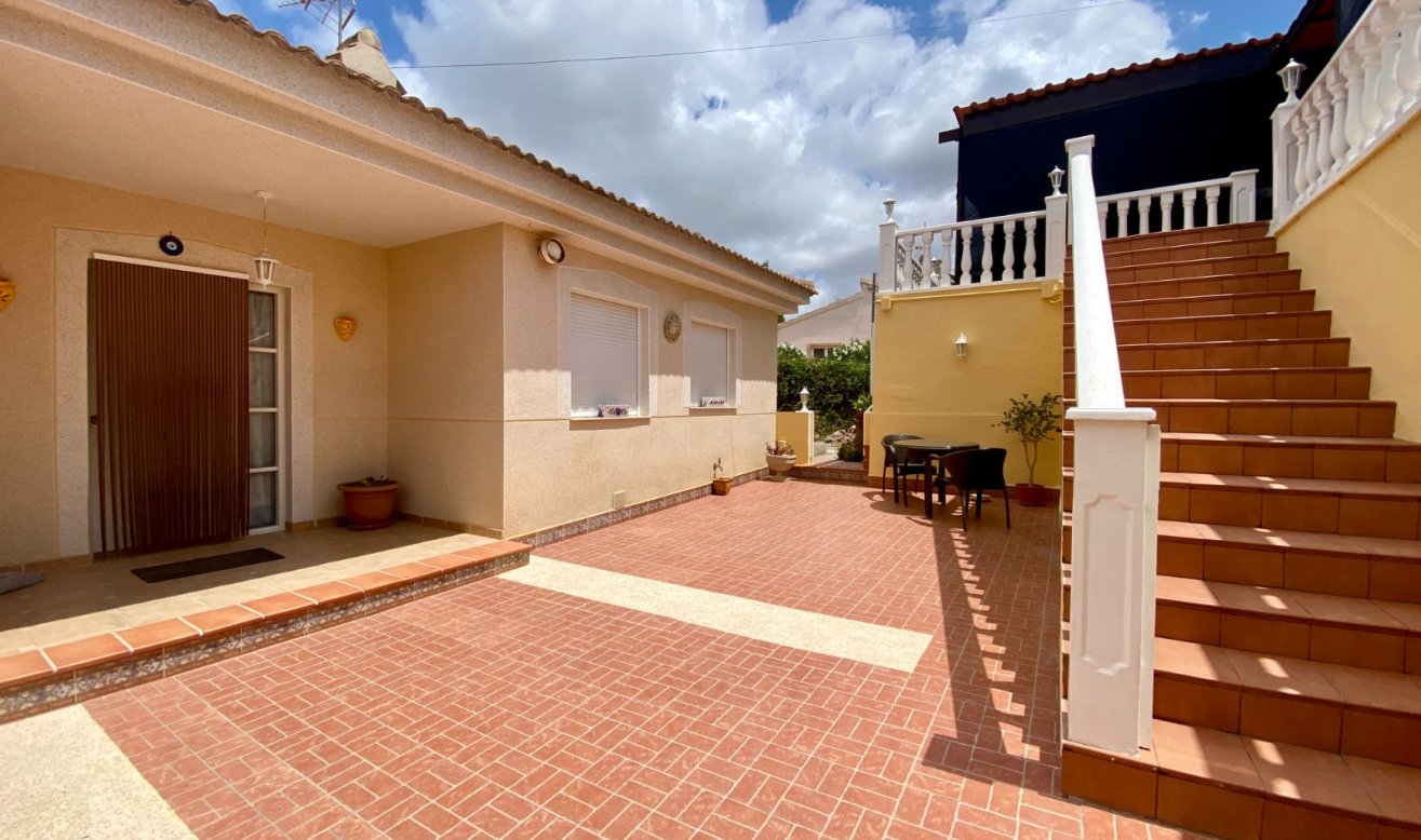 Resale - Villa - Algorfa - Lomas De La Juliana