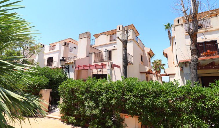 Resale - Semi Detached Villa - Algorfa - La Finca Golf Resort