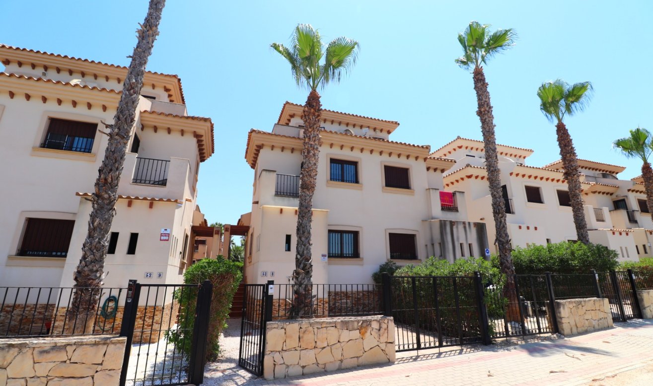 Resale - Semi Detached Villa - Algorfa - La Finca Golf Resort