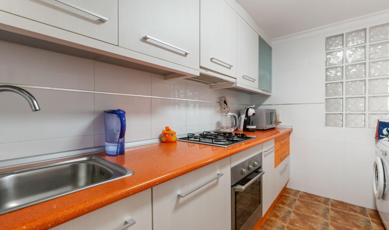Resale - Apartment / flat - Torrevieja - La Mata